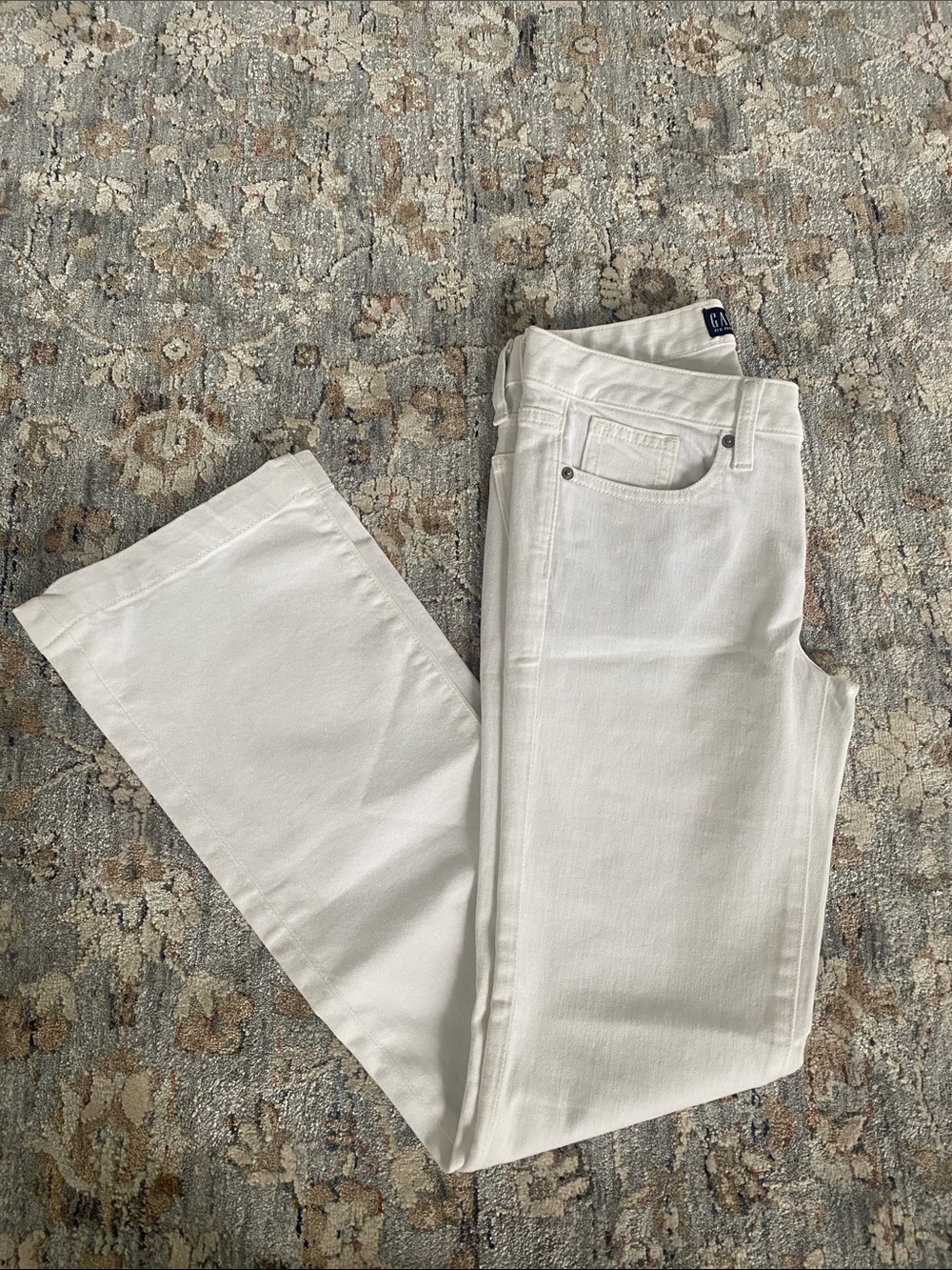 NWOT Women’s GAP White Boot Cut Denim Jeans Sz 25/0